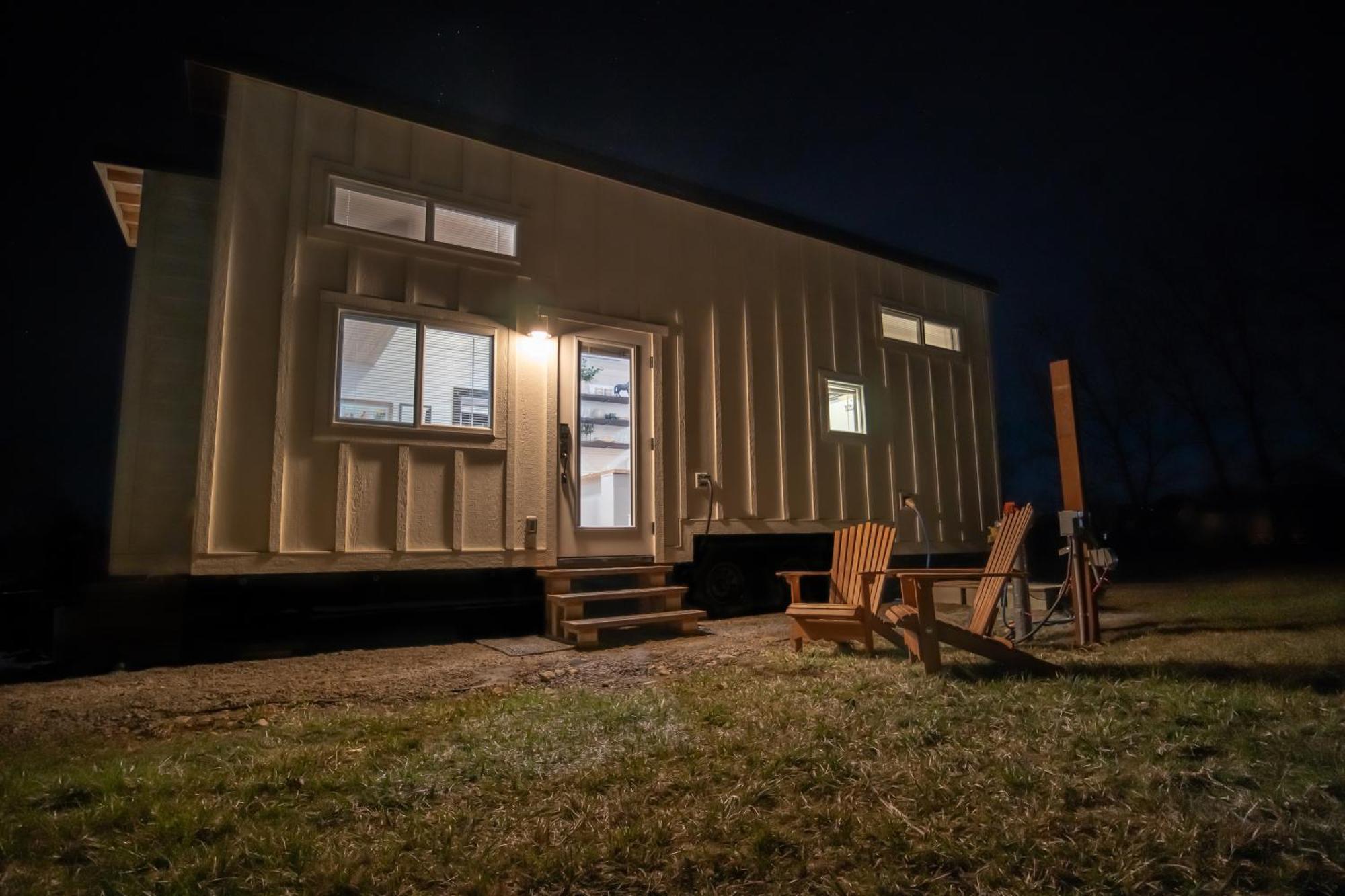 Unique Tiny Home Minutes From Downtown 엘렌스버그 외부 사진